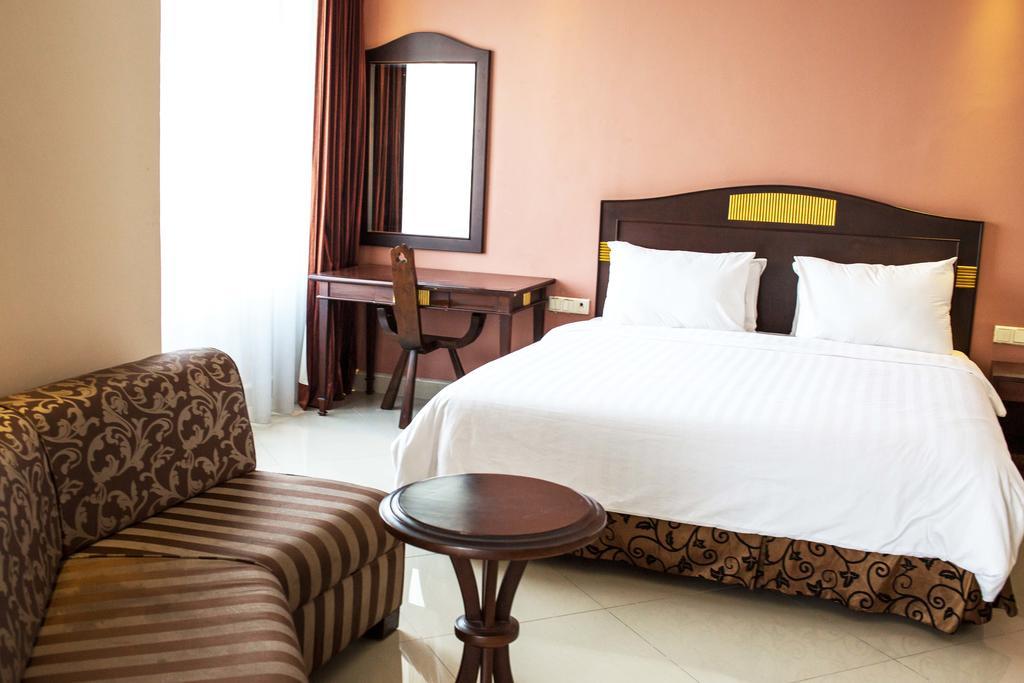Nam Center Hotel Kemayoran Giacarta Esterno foto