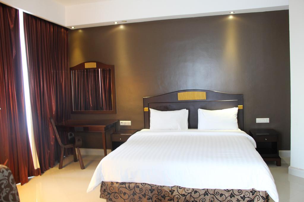 Nam Center Hotel Kemayoran Giacarta Esterno foto